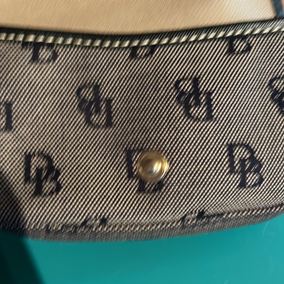Dooney & Bourke wristlet - Picture 8 of 13